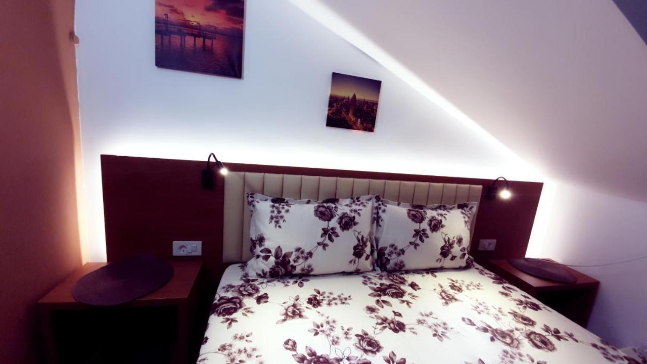 Stay Inn Rediu Valea Lupului  Exteriör bild