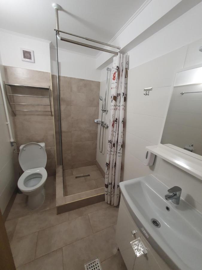 Stay Inn Rediu Valea Lupului  Exteriör bild
