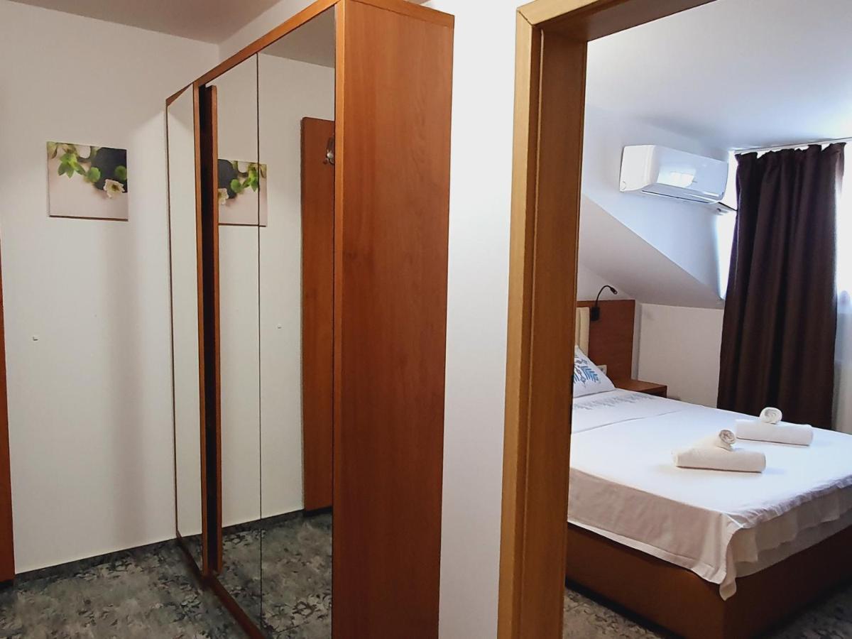 Stay Inn Rediu Valea Lupului  Exteriör bild